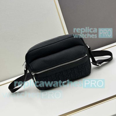 Replica Di0r Rider 2.0 Zipped Messenger Bag Black Grained Blue Oblique Jacquard 